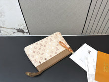 Load image into Gallery viewer, LB1471 Louis Vuitton Pochette Voyage MM / 30 x 21 x 7.5 cm