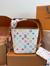 Load image into Gallery viewer, LB1579 LV All In BB Bucket Bag / 16×18×12cm
