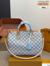 Load image into Gallery viewer, LB1472 Louis Vuitton Speedy Bandoulière 30 / 30 x 21 x 17 cm