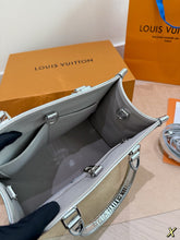 Load image into Gallery viewer, LB1365 LV OnTheGo Silver Mirror Tote Bag / 25X20CM