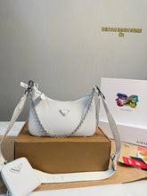 Load image into Gallery viewer, PD372 Prada Hobo 3-in-1 Chain Bag/20X15CM