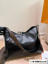 Load image into Gallery viewer, LB1371 LV CARRYALL DARK /39X23X15CM