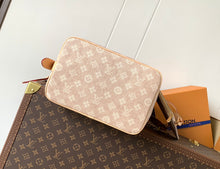 Load image into Gallery viewer, LB1376 LV Travels With All In Large Handbags /31 x 18 x 26 CM /HIGHEST QUALITY VERSION