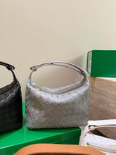 Load image into Gallery viewer, BV083 Bottega Veneta Wallace /23X14CM