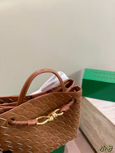 Load image into Gallery viewer, BV084 Bottega Veneta Andiamo /S: 24X20CM /L: 31X25CM