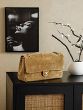 Load image into Gallery viewer, CC1235 CHANEL Classic /HIGHEST QUALITY VERSION / 33X18X8CM