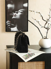 Load image into Gallery viewer, CC1237 CHANEL Classic /HIGHEST QUALITY VERSION / 33X18X8CM