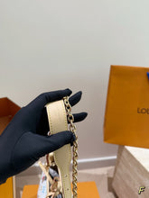 Load image into Gallery viewer, LB1393 LV Carryall BB / 25 × 18 cm