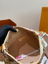 Load image into Gallery viewer, LB1393 LV Carryall BB / 25 × 18 cm