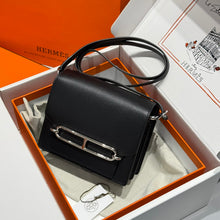 Load image into Gallery viewer, HM175 Hermes Roulis Mini Bag / 18 cm
