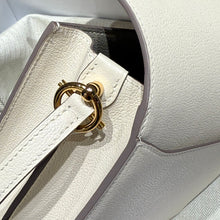 Load image into Gallery viewer, HM176 Hermes Roulis Mini Bag / 18 cm