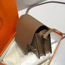 Load image into Gallery viewer, HM177 Hermes Roulis Mini Bag / 18 cm
