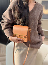 Load image into Gallery viewer, HM178 Hermes Roulis Mini Bag / 18 cm