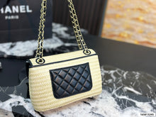 Load image into Gallery viewer, CC1351 Chanel 2026 Cruise Woven Flap Bag / 25 x 16 cm