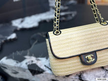 Load image into Gallery viewer, CC1351 Chanel 2026 Cruise Woven Flap Bag / 25 x 16 cm