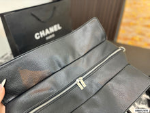 Load image into Gallery viewer, CC1352 Chanel 25A Tote Bag / 42 x 35 cm