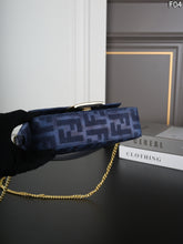 Load image into Gallery viewer, FF325 Fendi Baguette Denim Shoulder Bag / 20 x 10 cm