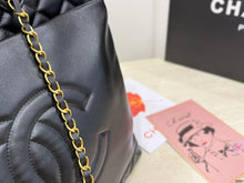 Load image into Gallery viewer, CC1354 Chanel Tote Bag / 37 x 27 cm