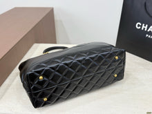 Load image into Gallery viewer, CC1354 Chanel Tote Bag / 37 x 27 cm