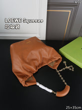 Load image into Gallery viewer, LWE048 LOEWE Squeeze Handbag / 35 x 25 cm