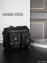 Load image into Gallery viewer, CC1357 CHANEL Messenger Bag / 32 x 24 cm