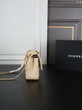 Load image into Gallery viewer, CC1363 Chanel Classic Flap (CF) Bag / 25 x 15 cm