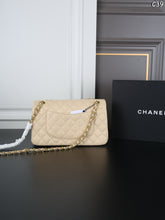 Load image into Gallery viewer, CC1363 Chanel Classic Flap (CF) Bag / 25 x 15 cm