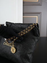 Load image into Gallery viewer, CC1364 Chanel 22 Handbag / 35 x 37 cm