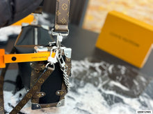 Load image into Gallery viewer, LB1505 Louis Vuitton Side Trunk Soft Box / 23 cm