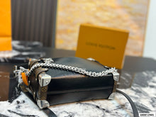 Load image into Gallery viewer, LB1505 Louis Vuitton Side Trunk Soft Box / 23 cm