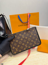 Load image into Gallery viewer, LB1507 Louis Vuitton Carryall Dark MM / 39 x 30 x 15 cm
