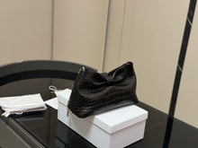 Load image into Gallery viewer, DR606 Dior Mini Bow Bag with Chain / 25 x 15 cm