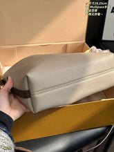 Load image into Gallery viewer, LB1509 LV Multipass Handbag (2026) / 29 x 25 cm