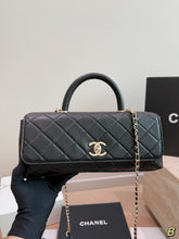 Load image into Gallery viewer, CC1372 Chanel Maxi Flap Bag / 31 x 20 x 12 cm