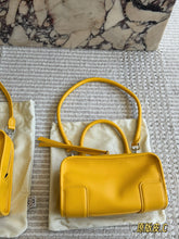 Load image into Gallery viewer, LWE050 Loewe Amazona 180 Handbag /26 x 20 cm/22 x 14 cm
