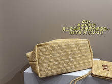 Load image into Gallery viewer, DR610 Dior Straw Tote Bag / 32x31cm