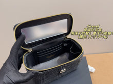 Load image into Gallery viewer, CC1373 Chanel 26P Woven Vanity Case / 17x10cm