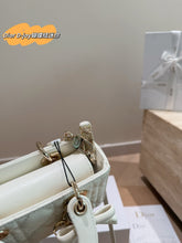 Load image into Gallery viewer, DR611 Dior Lady D-Joy Mini / HIGHEST QUALITY VERSION / 16.5cm