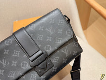 Load image into Gallery viewer, LB1421 LV S-CAPE Monogram Messenger / 25 x 17 x 9 cm