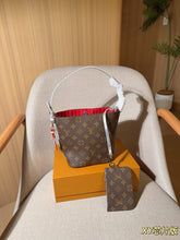 Load image into Gallery viewer, LB1423 LV ALL IN BB Monogram Bucket Bag / 16 x 18 x 12 cm