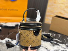 Load image into Gallery viewer, LB1425 Louis Vuitton Cannes Handbag / 16 x 18 cm