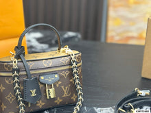 Load image into Gallery viewer, LB1426 Louis Vuitton Vanity Chain Pouch / 19 x 12 cm