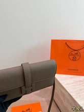 Load image into Gallery viewer, HM190 Hermes Jige Elan Clutch / 22 x 13 cm