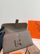 Load image into Gallery viewer, HM190 Hermes Jige Elan Clutch / 22 x 13 cm