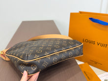 Load image into Gallery viewer, LB1430 Louis Vuitton Odeon MM Tote / 31.5 x 33 x 5.5 cm