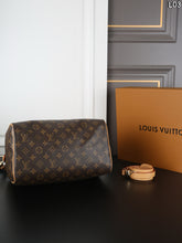 Load image into Gallery viewer, LB1433 Louis Vuitton Speedy 30 Soft Celebration / 30 x 21 cm