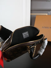 Load image into Gallery viewer, LB1434 Louis Vuitton Alma Trunk BB / 23 x 17 cm