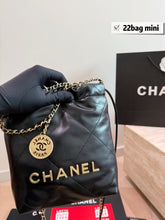 Load image into Gallery viewer, CC1375 Chanel 22 Mini / 20 cm