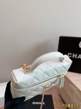 Load image into Gallery viewer, CC1376 Chanel 26C LP Vanity Case /19CM