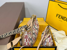 Load image into Gallery viewer, FF778 Fendi Fendigraphy Bag / M:26 x 16cm/S:18 x 9 cm